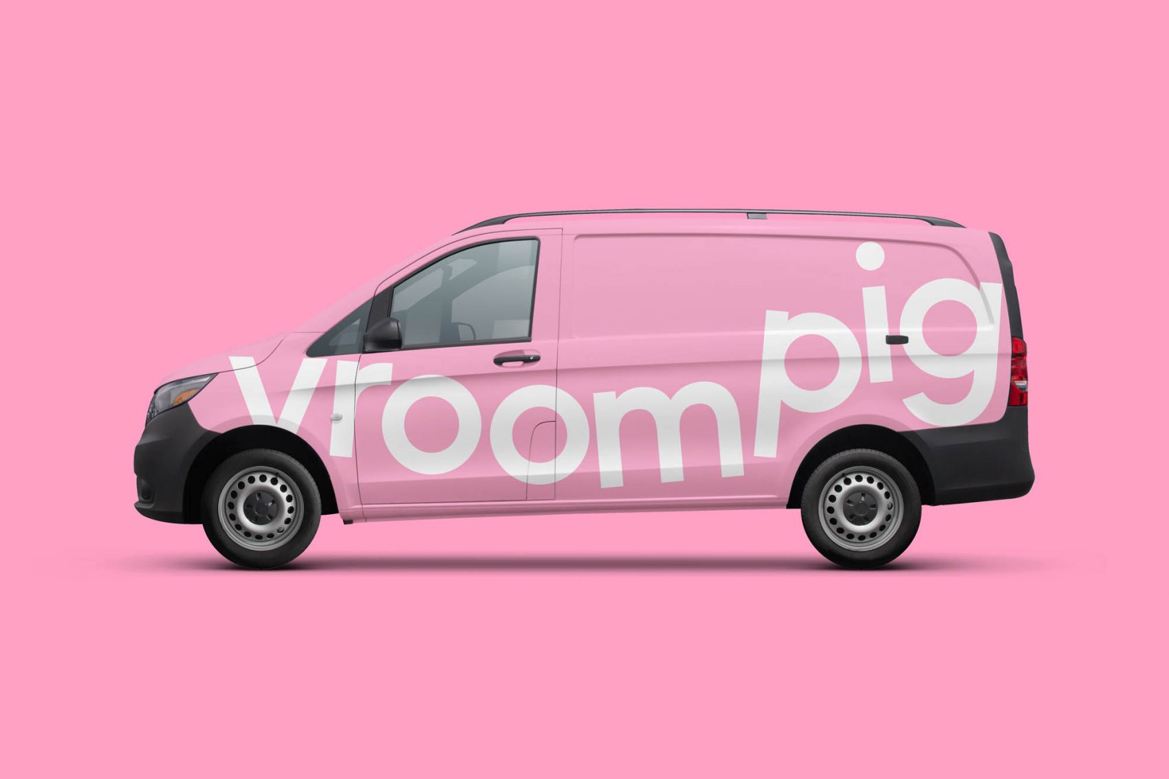 Moonpig品牌标志设计应用